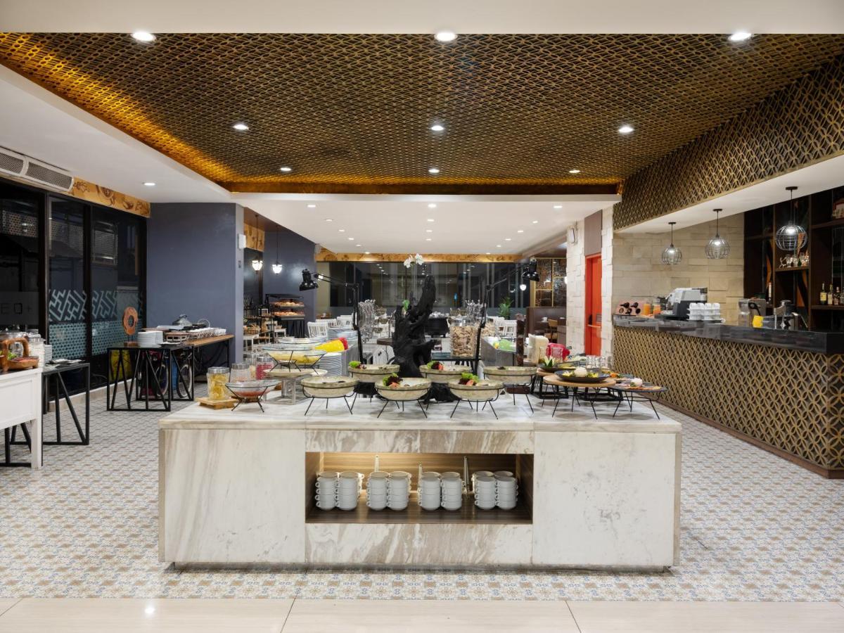 The Alana Hotel & Conference Center Malioboro Yogyakarta By Aston Ngoại thất bức ảnh